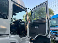 ISUZU Giga Trailer Head QDG-EXZ52AJ 2016 371,813km_28