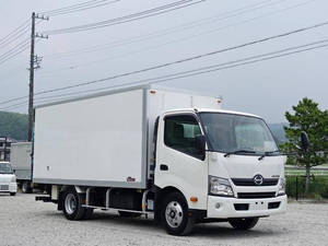 Dutro Refrigerator & Freezer Truck_1