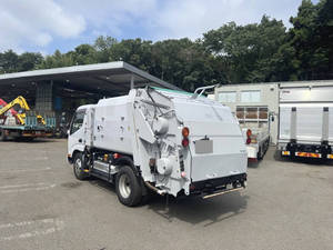 Dutro Garbage Truck_2