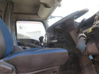 ISUZU Giga Trailer Head QDG-EXZ52BJ 2017 332,000km_18
