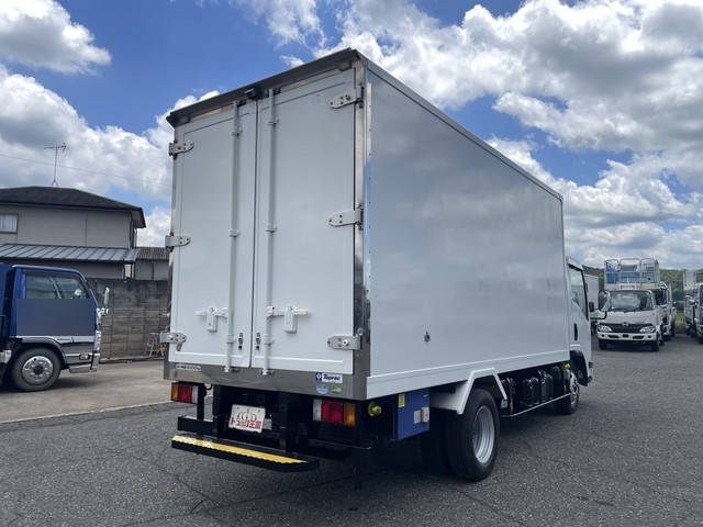 Elf Refrigerator & Freezer Truck_2