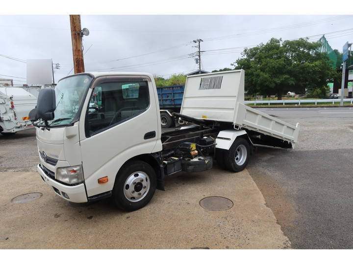 HINO Dutro Loader Dump TKG-XZU620T 2016 242,353km_1