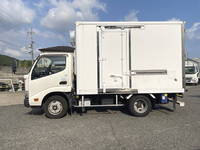 HINO Dutro Refrigerator & Freezer Truck TPG-XZC605M 2018 31,365km_5