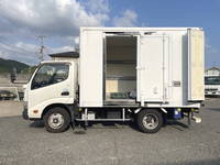 HINO Dutro Refrigerator & Freezer Truck TPG-XZC605M 2018 31,365km_6