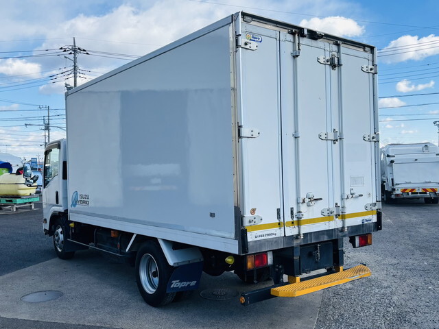 Elf Refrigerator & Freezer Truck_2