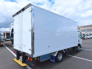 Elf Refrigerator & Freezer Truck_2