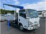Elf Truck (With 4 Steps Of Cranes)
