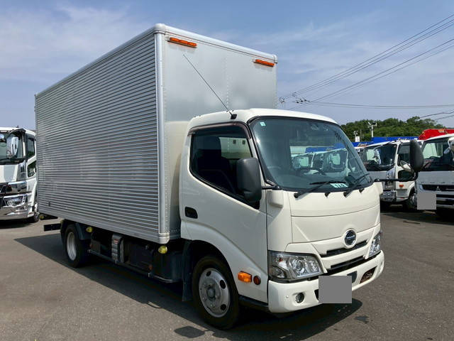 HINO Dutro Aluminum Van 2RG-XZU655M 2020 194,911km
