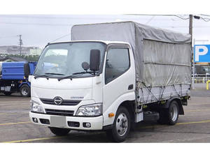 Dutro Truck with Accordion Door_1