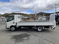 HINO Dutro Flat Body TPG-XZC710M 2018 28,314km_5