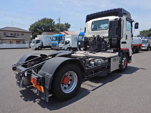 Giga Trailer Head_2