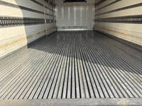 ISUZU Forward Refrigerator & Freezer Truck TKG-FRR90T2 2017 511,343km_11
