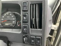 ISUZU Elf Bottle Van 2RG-NMR88AN 2020 69,397km_20