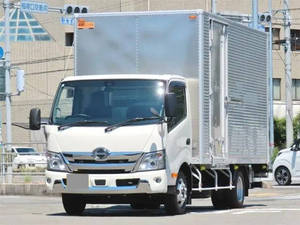 Dutro Aluminum Van_1