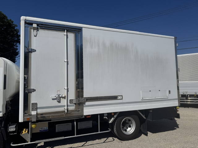 Japanese Used ISUZUElf Reefer Van 2RG-NPR88YN 2019 for Sale