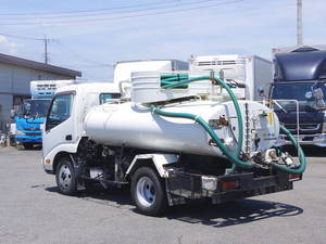 Dutro Vacuum Truck_2