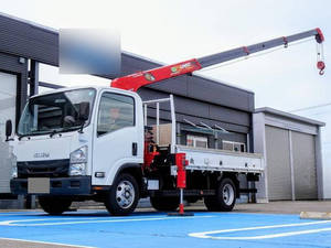 Elf Truck (With 4 Steps Of Cranes)_1