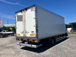 Forward Refrigerator & Freezer Truck_2