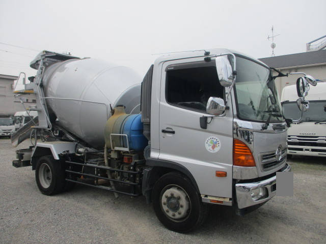 HINO Ranger Mixer Truck LKG-FJ7JDAA 2015 205,941km