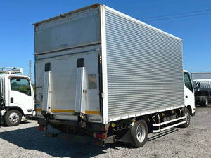 Dutro Aluminum Van_2
