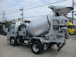 Elf Mixer Truck_2