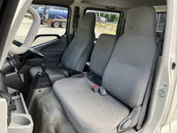 HINO Dutro Double Cab TKG-XZU605M 2017 111,139km_32