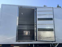ISUZU Forward Refrigerator & Freezer Truck TKG-FRR90T2 2017 347,216km_7