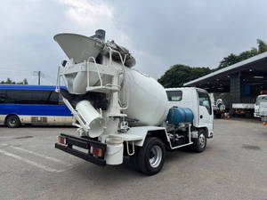 Elf Mixer Truck_2