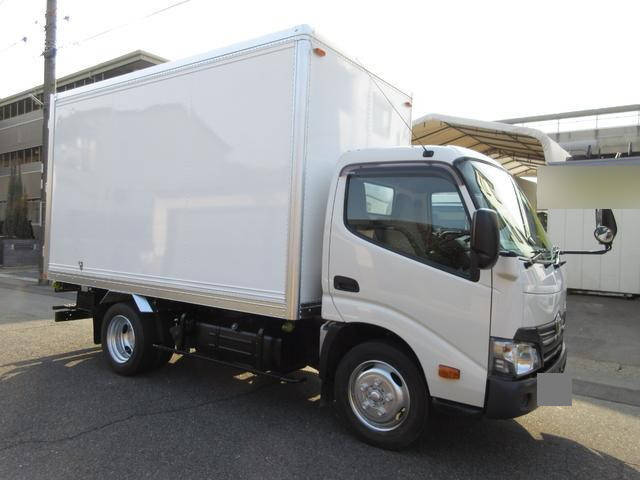 TOYOTA Dyna Panel Van TPG-XZU645 2017 193,907km