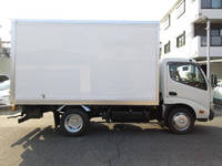 TOYOTA Dyna Panel Van TPG-XZU645 2017 193,907km_10