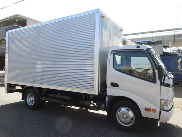 Dutro Aluminum Van_1