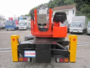 Canter Hole Digging & Pole Standing Cars_2