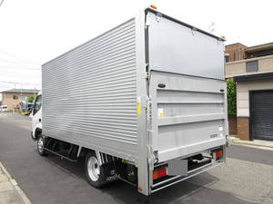 Dyna Aluminum Van_2