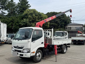 Dutro Truck (With 3 Steps Of Cranes)_1