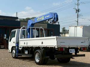 Elf Truck (With 4 Steps Of Cranes)_2
