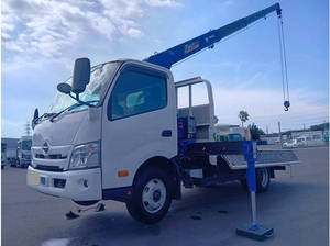Dutro Truck (With 4 Steps Of Cranes)_1