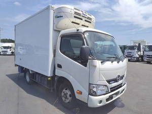Dutro Refrigerator & Freezer Truck_1