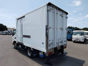 Dutro Refrigerator & Freezer Truck_2