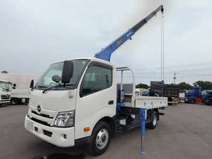 Dutro Truck (With 4 Steps Of Cranes)_1