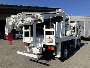 Ranger Hole Digging & Pole Standing Cars_2