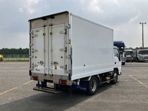 Elf Refrigerator & Freezer Truck_2
