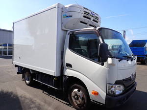 Dutro Refrigerator & Freezer Truck_1