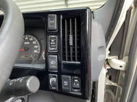 ISUZU Elf Aluminum Van TRG-NLR85AN 2018 196,000km_32