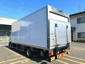 Forward Refrigerator & Freezer Truck_2