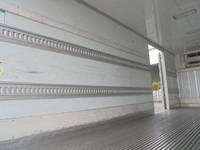 ISUZU Forward Refrigerator & Freezer Truck TKG-FRR90S2 2017 334,130km_7