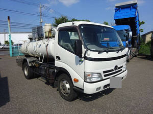 Dutro Vacuum Truck_1