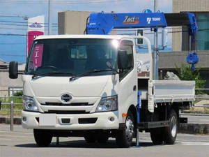 Dutro Truck (With 4 Steps Of Cranes)_1