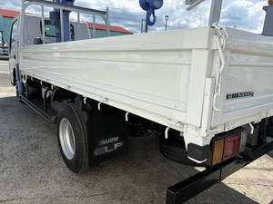 Elf Truck (With 3 Steps Of Cranes)_2