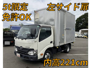 HINO Dutro Aluminum Van TPG-XZC605M 2018 64,070km_1