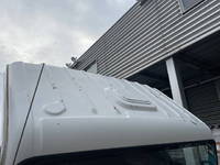ISUZU Elf Aluminum Van PB-NPR81AN 2006 126,000km_5